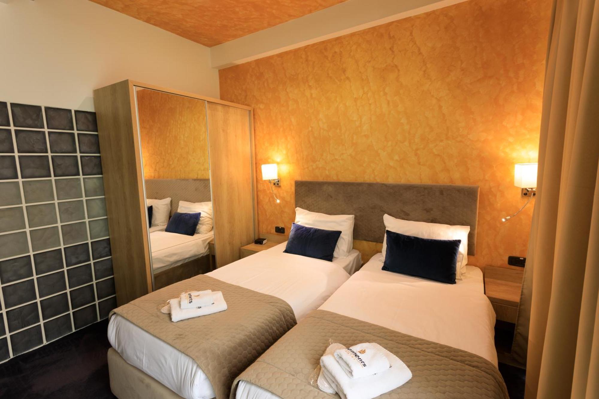 Hotel Elements Нови пазар Екстериор снимка