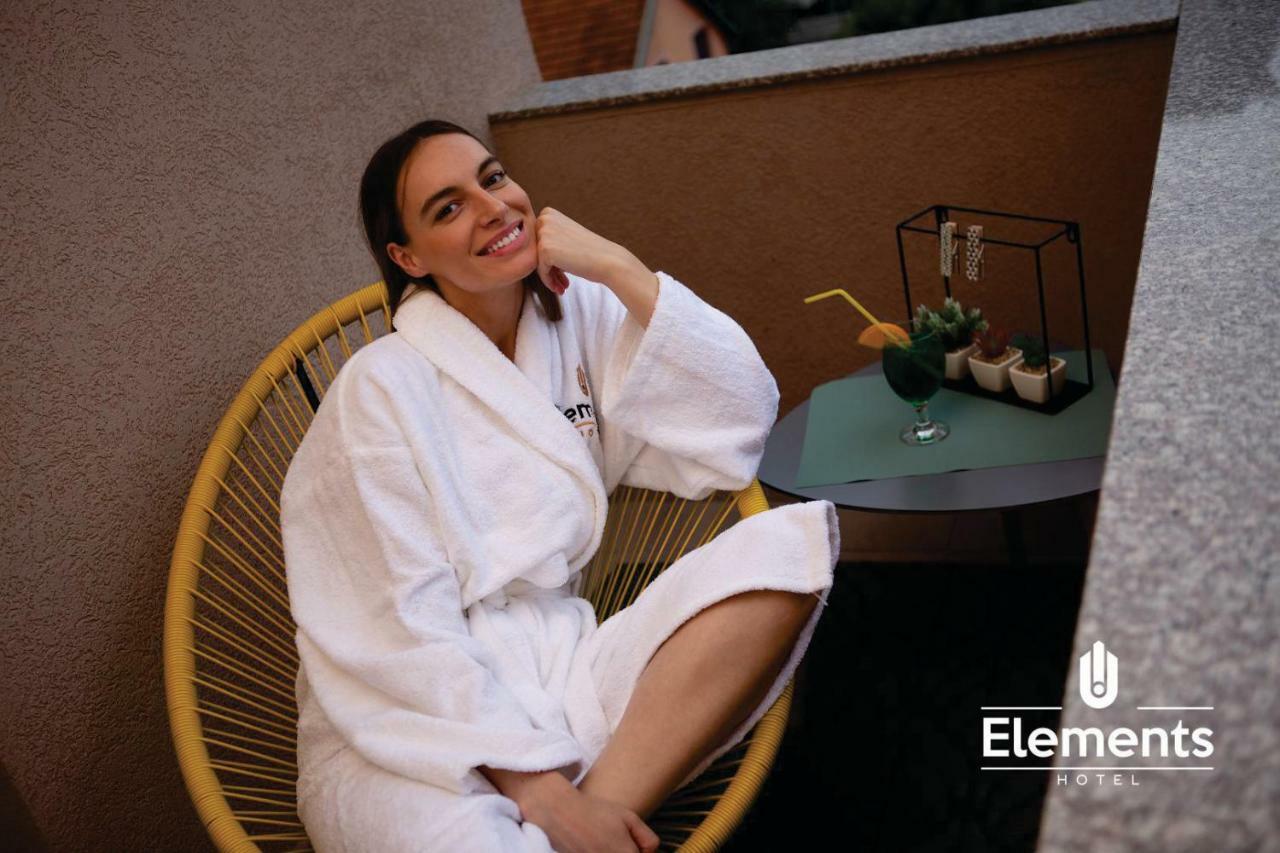 Hotel Elements Нови пазар Екстериор снимка